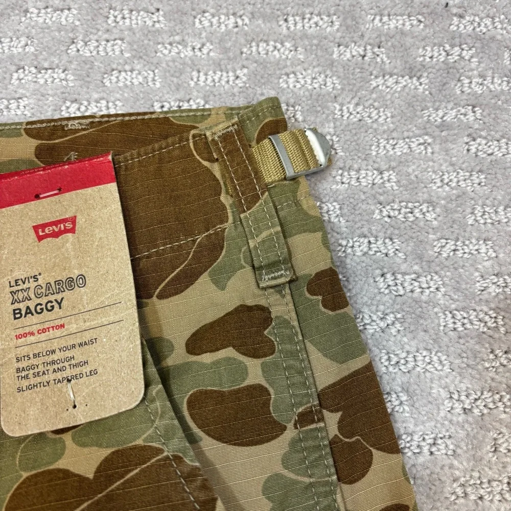Levi's XX Cargo Baggy Fit Pants Mens Size‎ 33 x 30 Duck Camo Print Cotton NEW